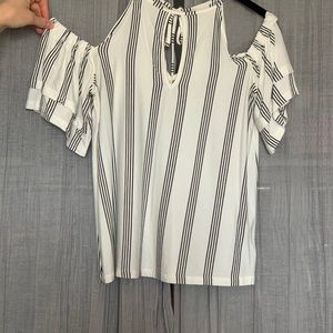 AEO off the shoulder top, tie back